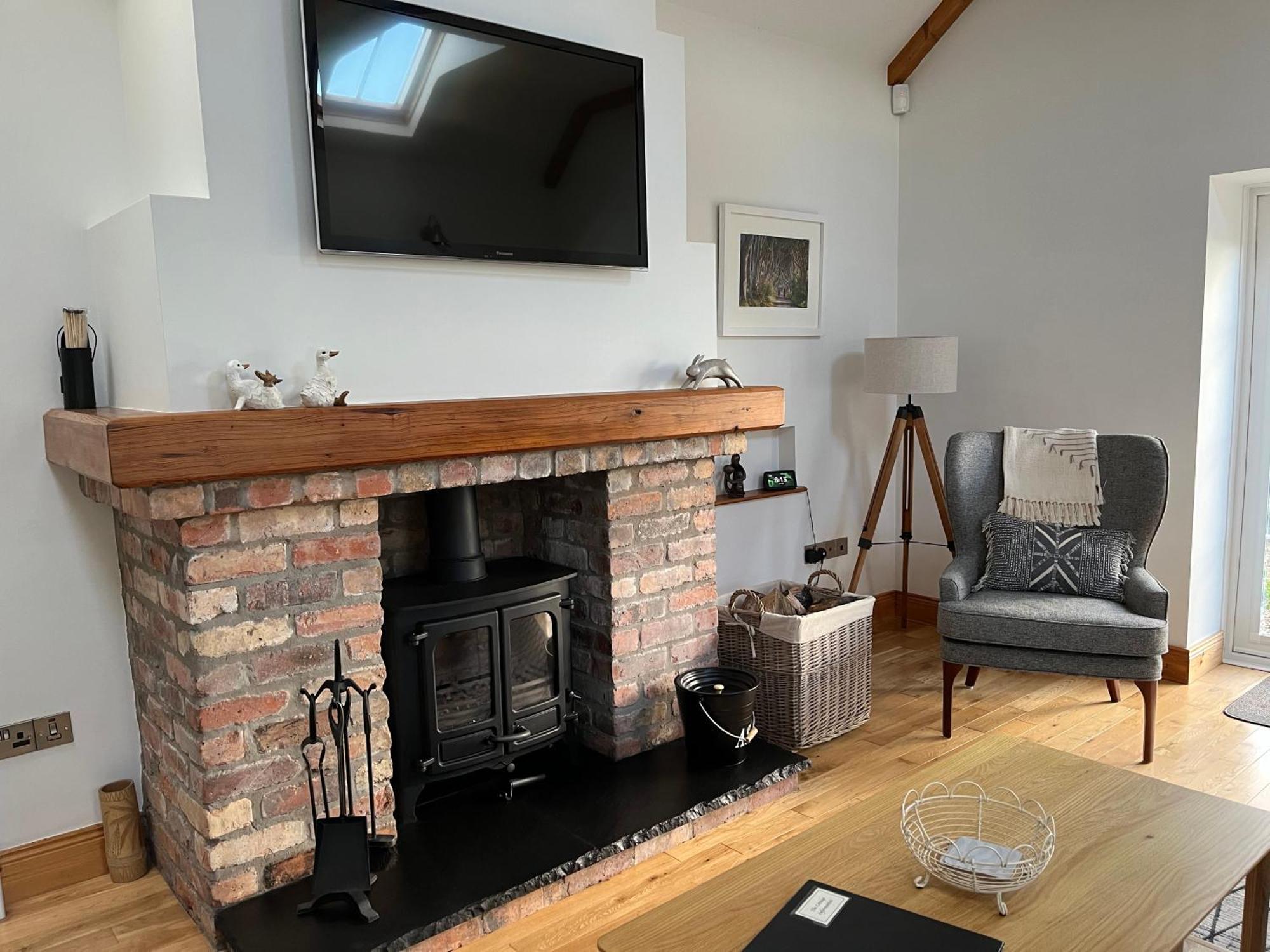 The Cottage At Ashbrook - Charming Country Cottage Near ベルファスト エクステリア 写真